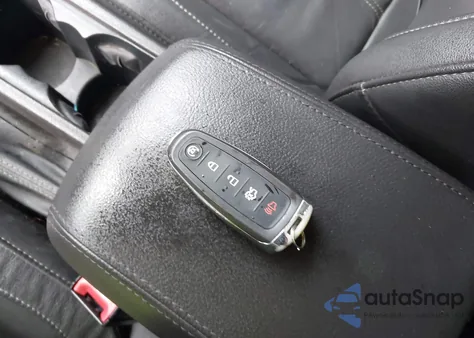 2016 Ford Focus Titanium из США, поврежденный, VIN 1FADP3N28GL239559